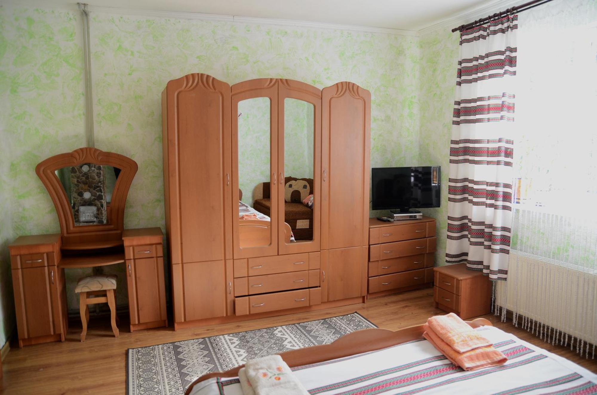 Hotel Gostynnyi Dvir U Marichky Lazeshchyna Exterior foto