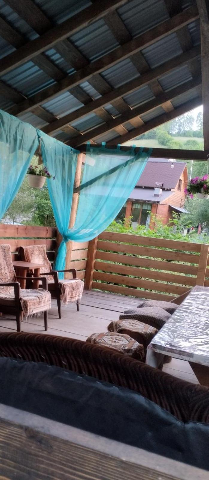 Hotel Gostynnyi Dvir U Marichky Lazeshchyna Exterior foto