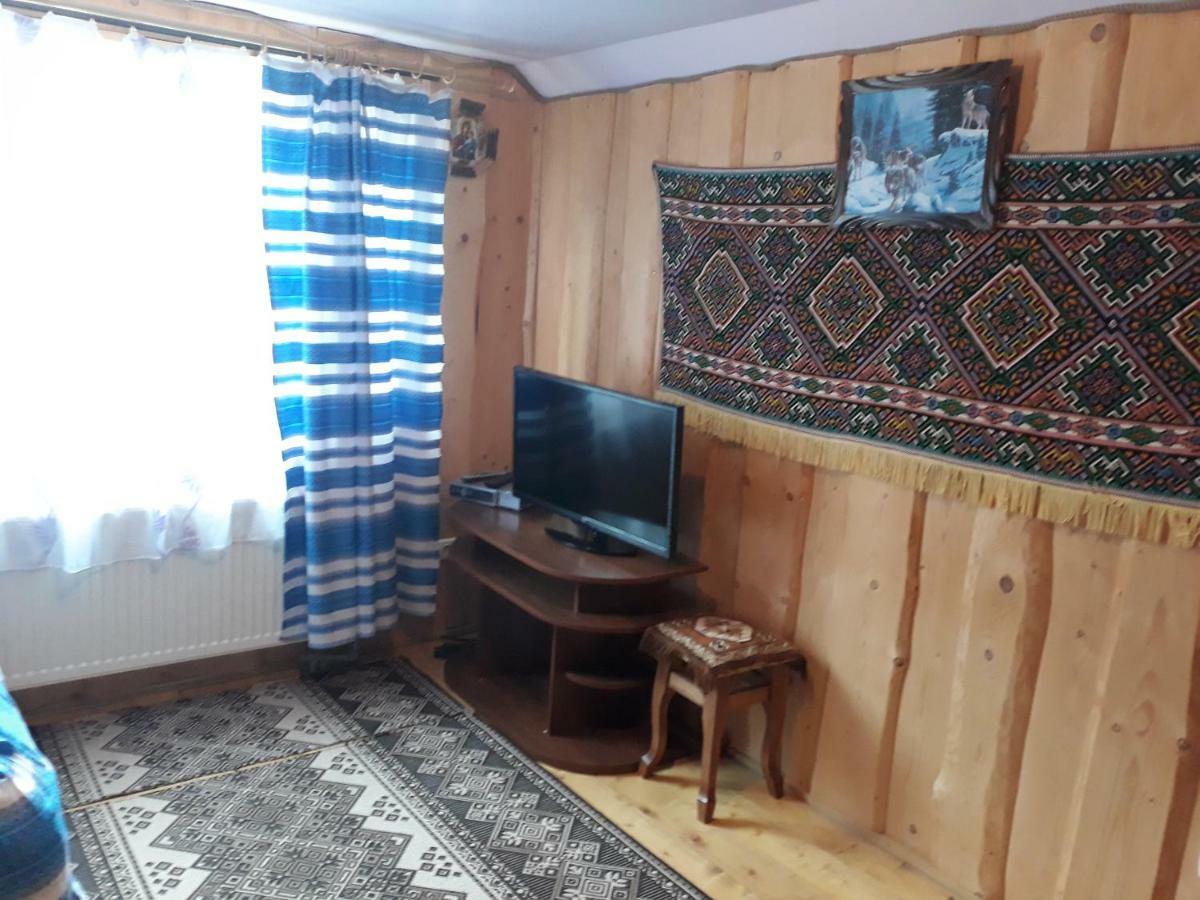 Hotel Gostynnyi Dvir U Marichky Lazeshchyna Exterior foto